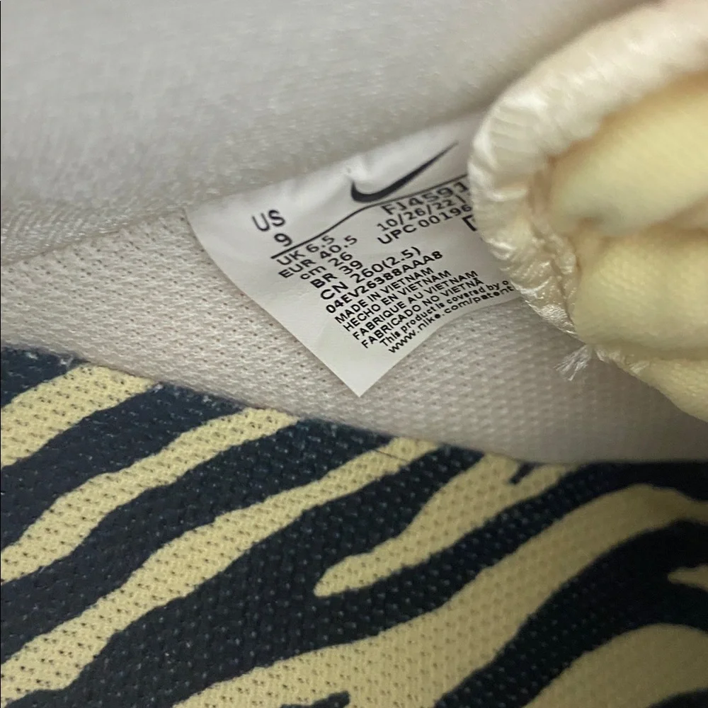 Nike Air Force 1 with Pastel and Black Accents - Picture 4 of 5